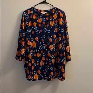 Floral v-neck quarter length sleeve blouse